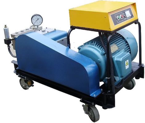 Kualitas  Triplex Plungers High Pressure Water Jet Pump For Industrial Use 1000bar ISO9001 pabrik